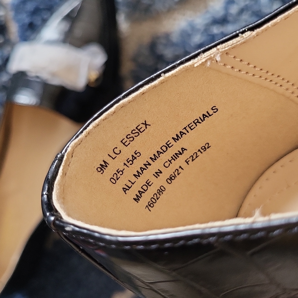 Shoes - Picture 13 of 13